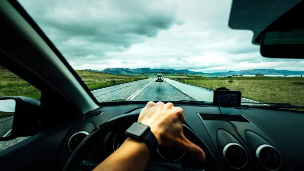 Eşti şofer începător? În primii doi ani vei avea voie să conduci doar unele maşini