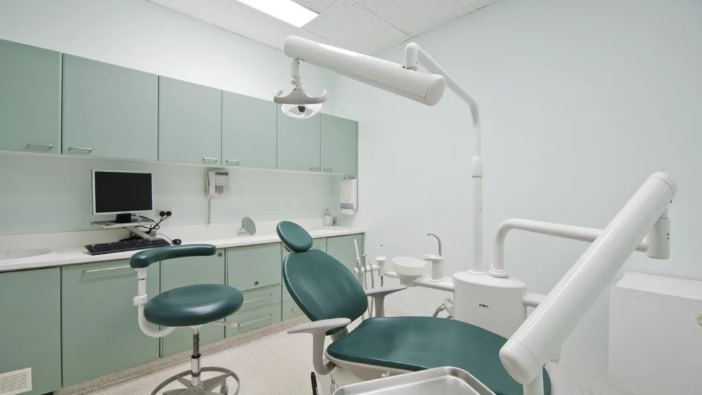 Clinica Crystal Dental, comunicat oficial în cazul fetiţei care a murit în timpul anesteziei