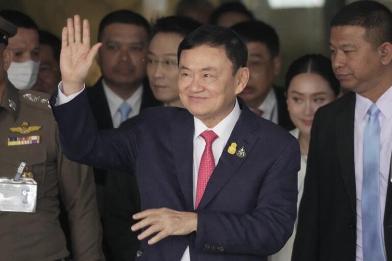 Thailanda își obligă un fost prim-ministru să plătească peste 500 de milioane de dolari în taxe necolectate dintr-o singură tranzacție