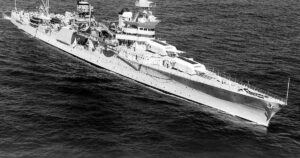 Povestea naufragiului care a inspirat filmul „Fălci“, în care 150 de marinari au fost mâncați de vii după ce nava de război americană s-a scufundat