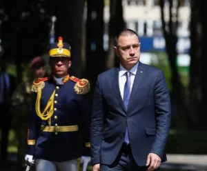 Război pe tema soldelor militarilor