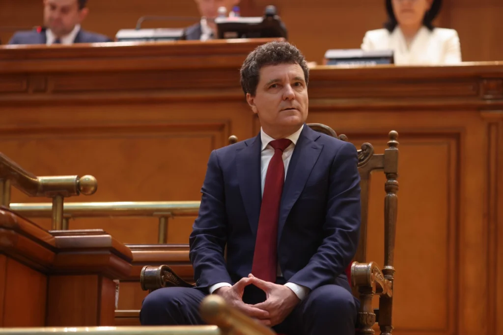 Nicușor Dan vine în Parlament