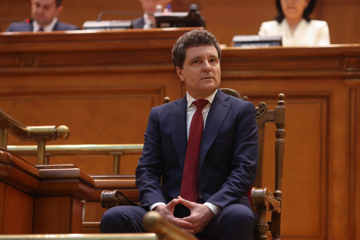 Nicușor Dan vine în Parlament