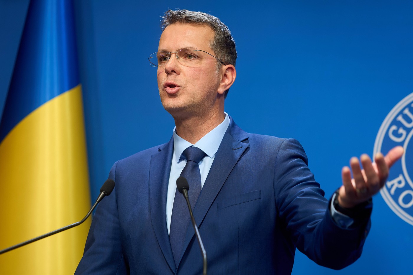 Ministrul Apărării spune că discuția coaliției despre salariile militarilor „nu s-a tranșat în niciun fel”. „S-ar putea să ne trezim vecini cu Putin”