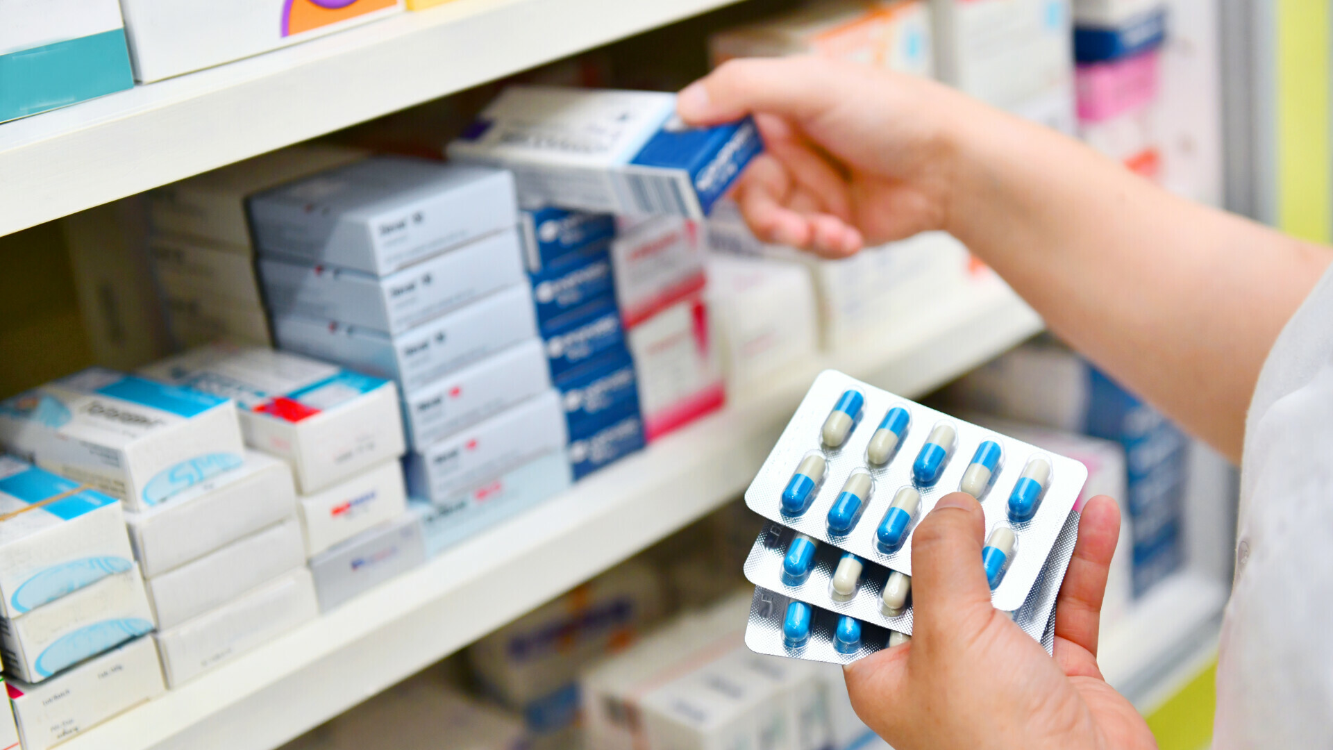 SUA și Marea Britanie vor elimina tarifele vamale pentru produsele farmaceutice. Ce trebuie să facă la schimb britanicii