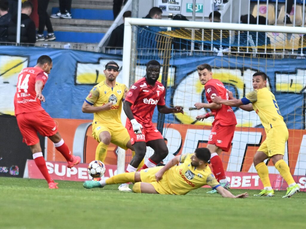 SuperLiga: Victorie in extremis pentru UTA Arad, printr-un gol marcat în minutul 96