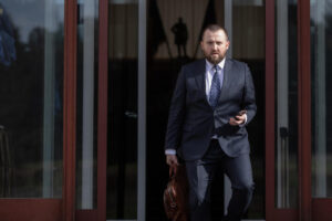 „Justiție capturată”. Într-o investigație Recorder,  Marius Voineag este acuzat de o procuroare care vorbește sub anonimat că șeful DNA vrea control asupra dosarelor