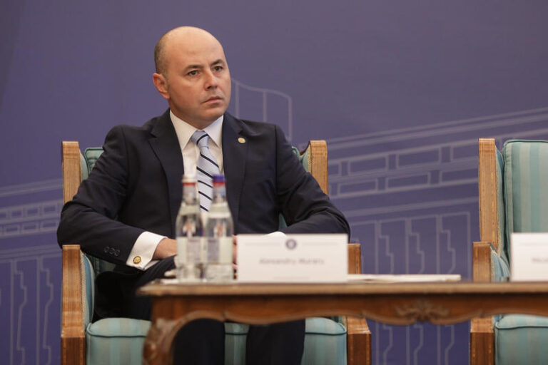Un lider liberal acuză PSD că a făcut „blat” cu AUR la alegerile de duminică. „Este nota de plată după ce i-au dat voturi lui Simion la prezidențiale”