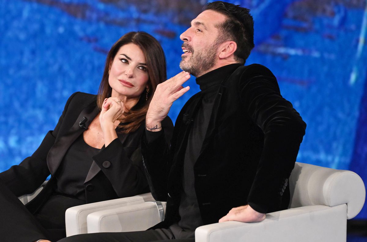Controversă în Italia: Gigi Buffon și soția Ilaria vorbesc la adunarea tineretului de dreapta! Tema sofisticată pe care o abordează legendarul portar
