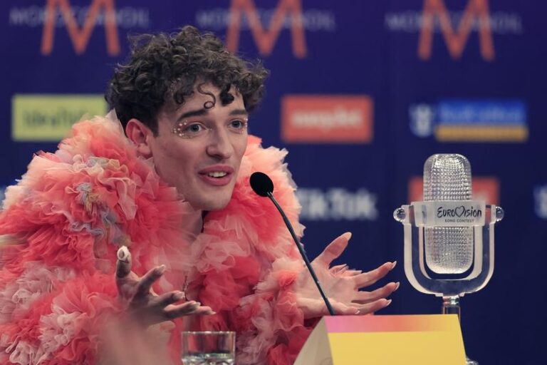 Câștigătorul Eurovision 2024 anunță că renunță la trofeu din cauza prezenței Israelului la ediția din 2026