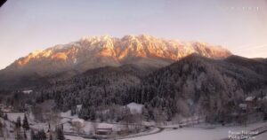 Drumețiile de vis pe care și le permite aproape orice român. Trasee fabuloase accesibile familiilor și amatorilor chiar și iarna