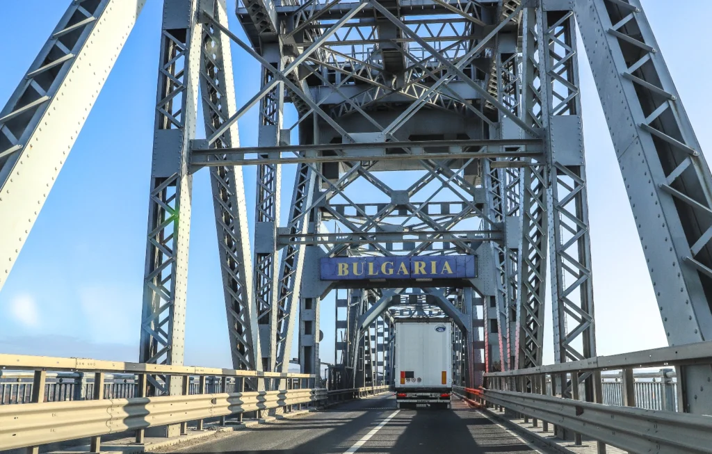 Trafic reluat pe Podul Prieteniei Giurgiu – Ruse în ambele sensuri începând cu 18 decembrie