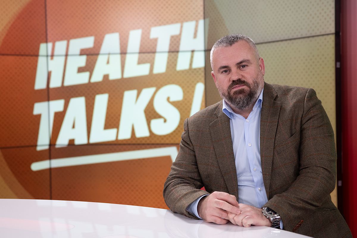 De ce apar durerile de genunchi și cum pot fi prevenite. Un medic ortoped explică ce greșeli facem și cum ne protejăm articulațiile