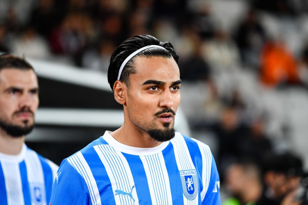 SuperLiga: Universitatea Craiova se apropie la două puncte de liderul Rapid. Dorinel Munteanu, debut cu înfrângere la Hermannstadt