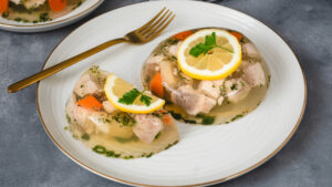 Rețete de piftie de Crăciun. Secrete pentru a obține cea mai bună piftie de porc sau de curcan