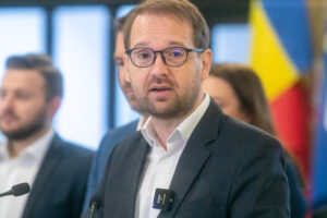 Când va nominaliza USR noul ministru al Apărării, „un om cu greutate politică și care știe despre ce vorbește”