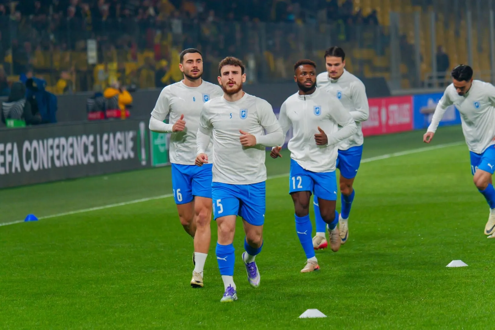 Oltenii ratează play-off-ul. AEK Atena -2, în ultima rundă a grupei Conference League. Învinși în prelungiri