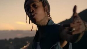 Rapperul Wiz Khalifa, care a fumat marijuana la Beach, Please!, condamnat la închisoare cu executare în România