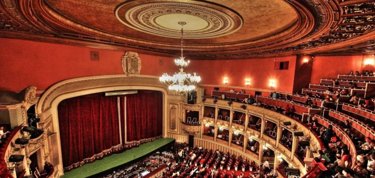 Bucharest Opera Christmas Market/Soprana Leontina Văduva şi pianistul Cătălin Răducanu