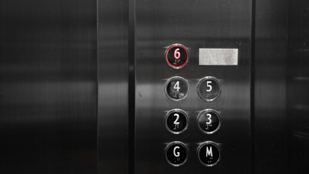 Lifturi pentru blocurile vechi: PSD lansează programul „Lift pentru Viață”, destinat pentru 4 milioane de români