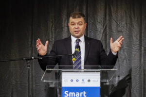 Cine este Marilen Pirtea, liberalul luat în calcul pentru Ministerul Educației după demisia lui Daniel David / O altă variantă posibilă