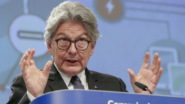 SUA interzic accesul în țară lui Thierry Breton și altor patru europeni, acuzați de cenzurarea rețelelor sociale americane