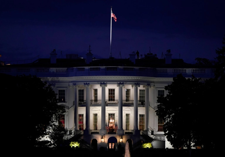 FOTO Cum au ales Melania și Donald Trump să apară în prima felicitare de Crăciun, după revenirea la Casa Albă
