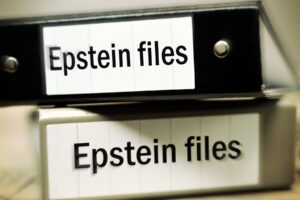 Publicarea dosarelor Epstein va întârzia cu câteva săptămâni. Au fost descoperite aproape un milion de alte documente care pot avea legătură cu abuzatorul sexual