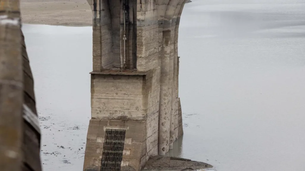 100.000 de români puteau să nu aibă apă de Crăciun. Cum a fost rezolvată criza în Dâmbovița / video