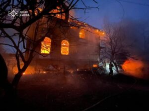 Zelenski a răbufnit după atacul rușilor cu 40 de rachete, inclusiv Kinjal, Iskander și Kalibr, și cu 500 de drone: „Activitate bolnavă”