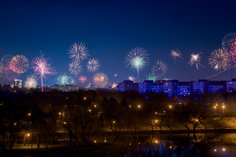 Cum va fi vremea de Revelion 2026. Val de aer polar în România. Unde va ninge în noaptea dintre ani