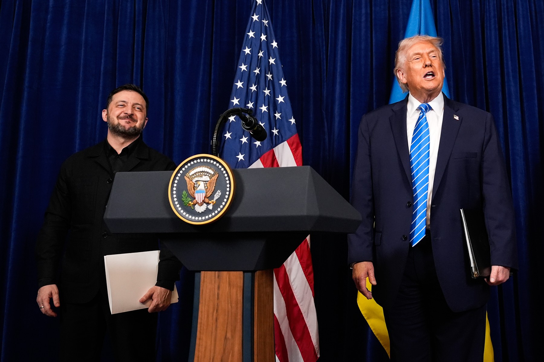 VIDEO Donald Trump și Volodimir Zelenski, la finalul negocierilor maraton din Florida: „Am progresat mult spre încheierea războiului” / „Ucraina este gata pentru pace” / Care este principala problemă unde Ucraina și Rusia au poziții diferite