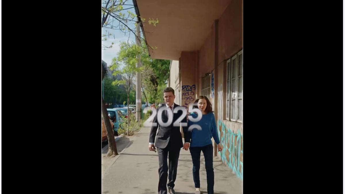 Nicușor Dan, mesaj video în prima zi a anului 2026. Printre imagini: Cu soția și la tuns