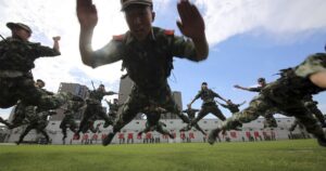 Cum construiește China o armată de super-soldați „indestructibili” care nu simt frigul sau durerea și pot supraviețui radiațiilor