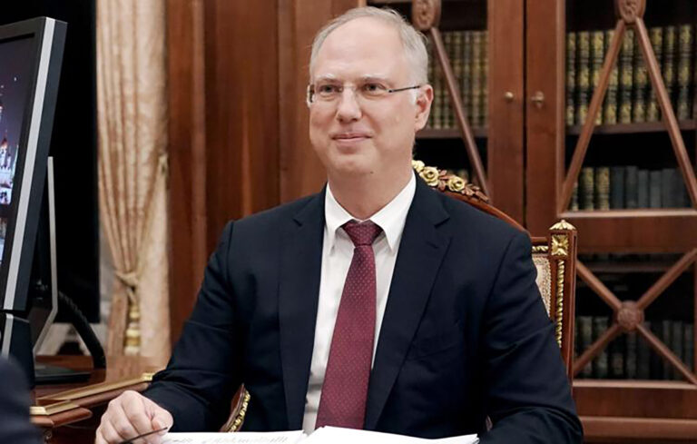 Oamenii lui Putin se întrec în ironii la adresa Europei după amenințările recente ale lui Trump