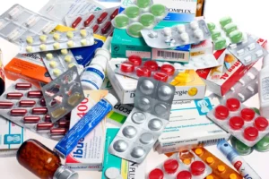 Românii vor plăti mai mult pentru medicamente. Vor aștepta și mai mult pentru tratamentele inovative