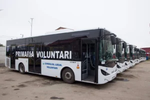 Serviciul de Transport Voluntari respinge acuzațiile privind costurile transportului public și cere dialog instituțional