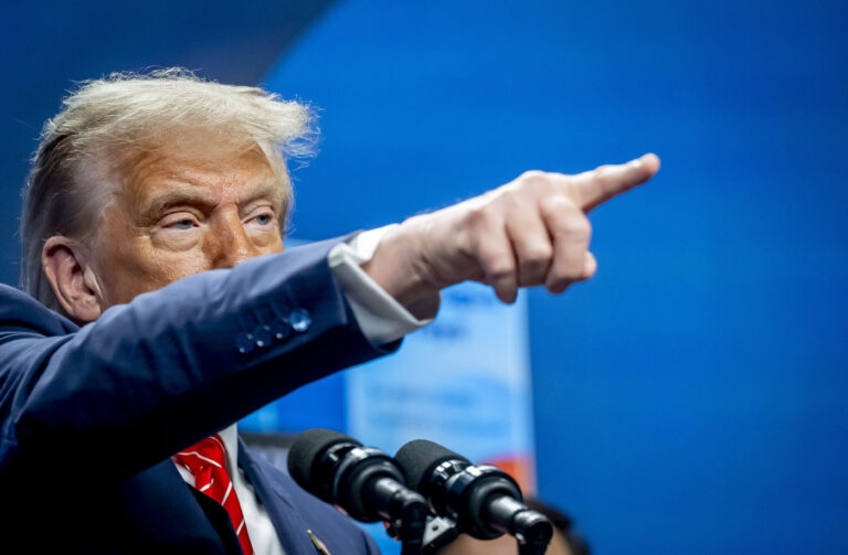 Trump minimalizează contribuția aliaților în Afganistan. „N-am avut nevoie de ei / Au stat puțin mai în spate”