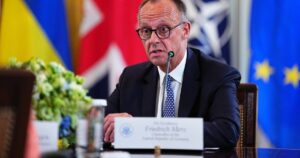 Trei persoane ar fi încercat să saboteze avionul privat al cancelarului german Merz