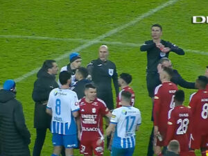 Furios, a intrat pe teren după Craiova -a certat cu toată lumea