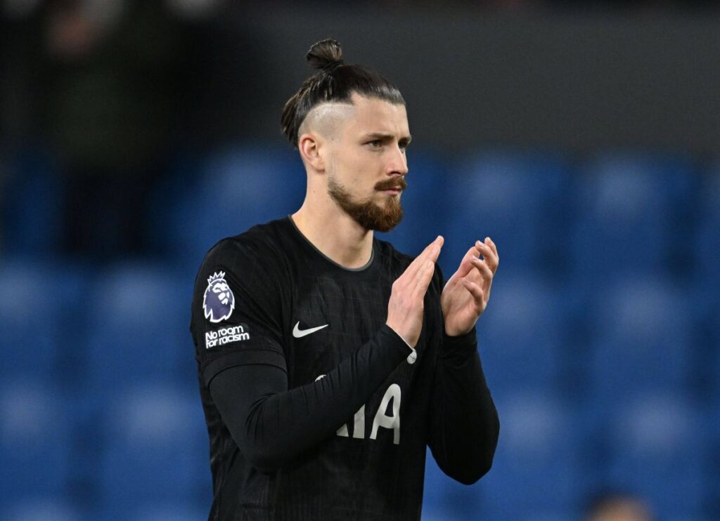 Mutarea de la miezul nopții pentru transferul lui Drăgușin: „Au pornit în forță negocierile cu Tottenham”