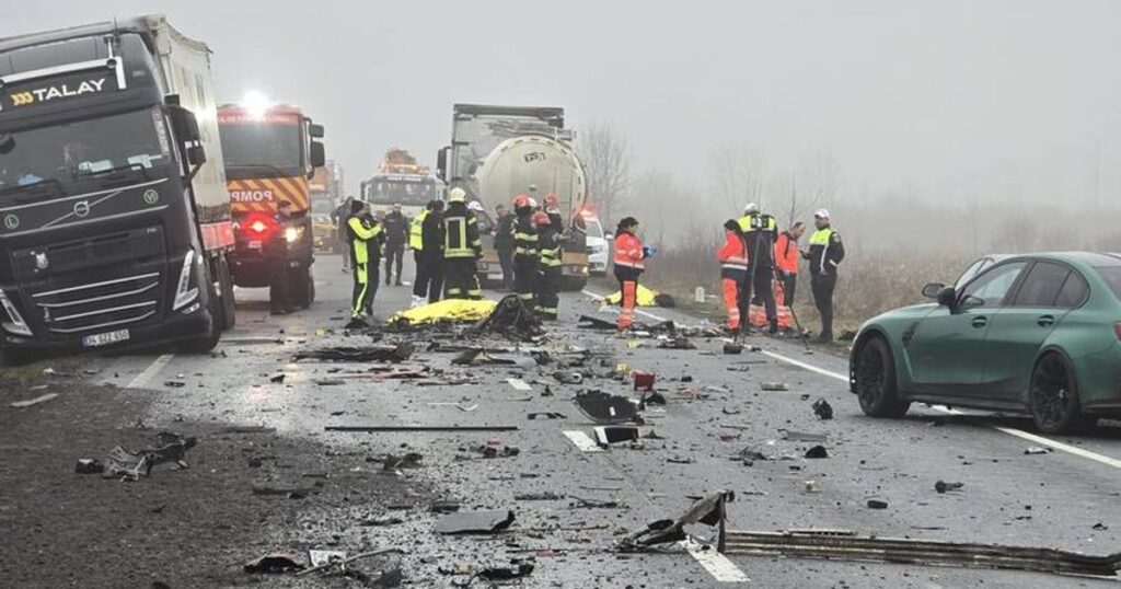 Supraviețuitor al accidentului groaznic din Timiș, dezvăluiri șocante: „Volanul s-a blocat în timpul depășirii”