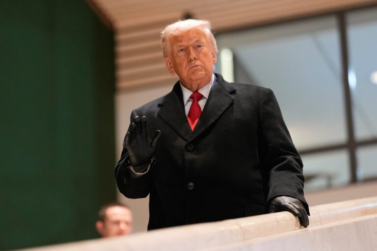 Percheziții FBI într-un centru electoral din Georgia, după ce Donald Trump a reluat acuzațiile de fraudă privind alegerile din 2020