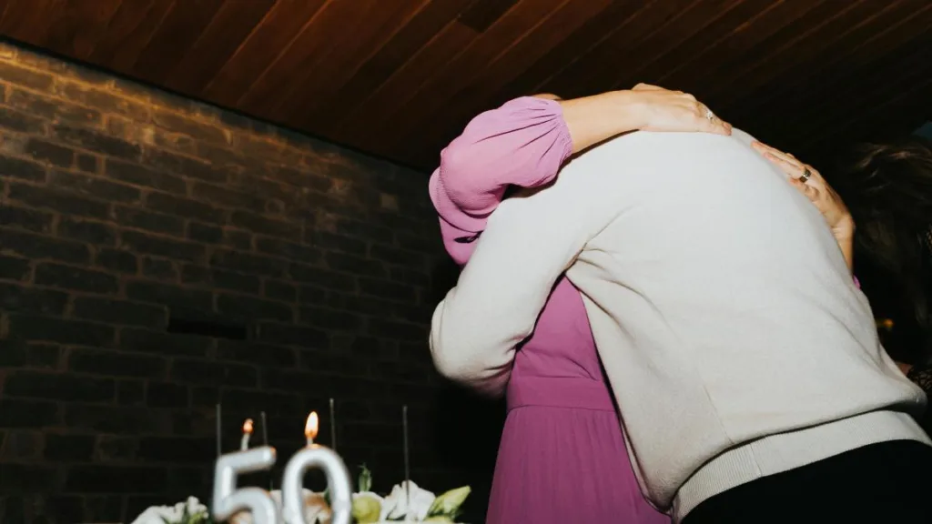 De ce o femeie trecută de 50 de ani ajunge să caute motive de gelozie, deși viața ei pare așezată și mintea ei se vede matură