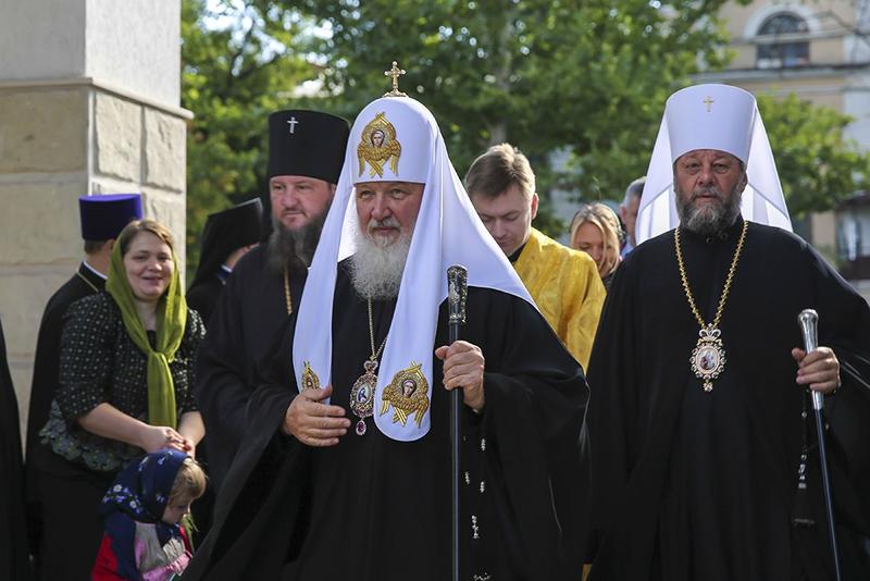Soluția Patriarhului Kirill pentru creșterea natalității: Avortul „să fie imposibil fără consimțământul” soțului