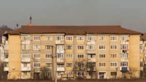 Proiect: Instalarea de lifturi la blocurile cu 4 etaje. ”Scările devin o barieră pentru o viață normală a vârstnicilor”