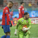 Reacția lui Eduard Pap, după ce i-a apărat penalty-ul lui Florin Tănase în FCSB