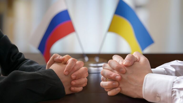 După o primă zi „productivă”, Ucraina şi Rusia reiau joi negocierile de pace la Abu Dhabi