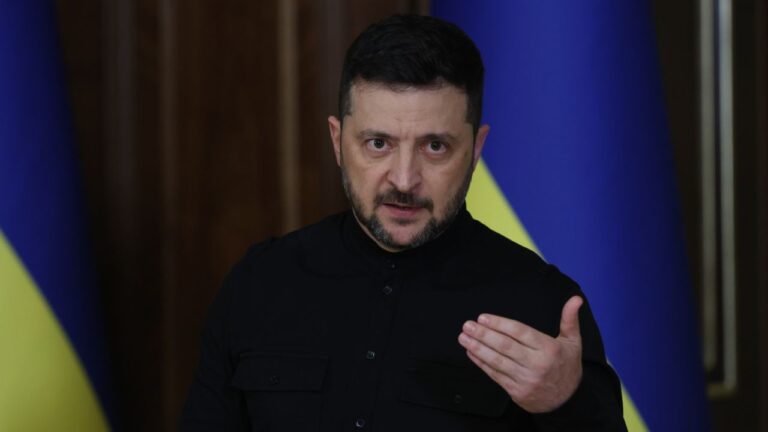 Zelenski: „Cucerirea estului Ucrainei ar costa Moscova 800.000 de cadavre”