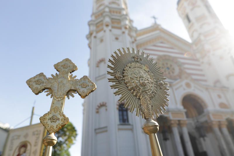 Cine sunt cele 16 românce care intră azi în rândul sfinților? Ceremonia de canonizare, oficiată de Patriarhul Daniel
